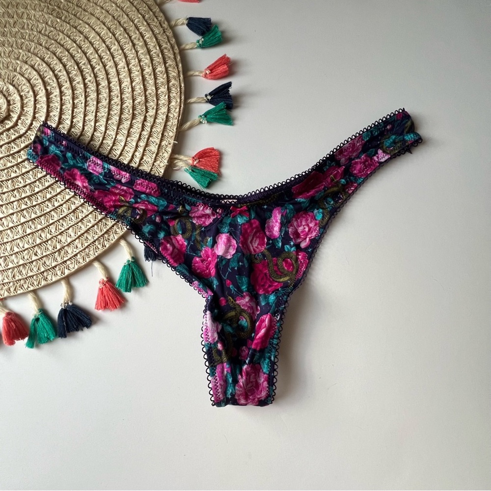 Victoria's Secret Printed High-Leg Thong Panty Amethyst Snake Floral S NEW